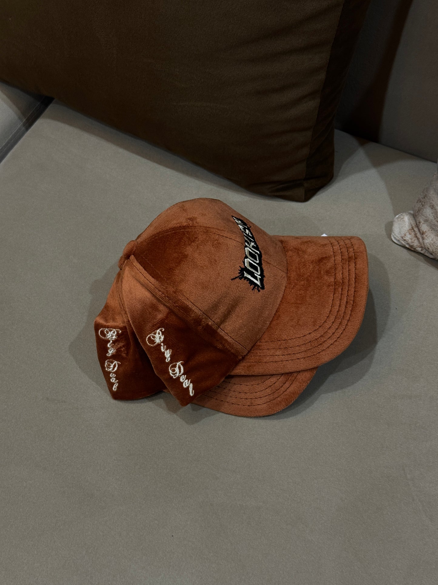 Lookism Suede Cap